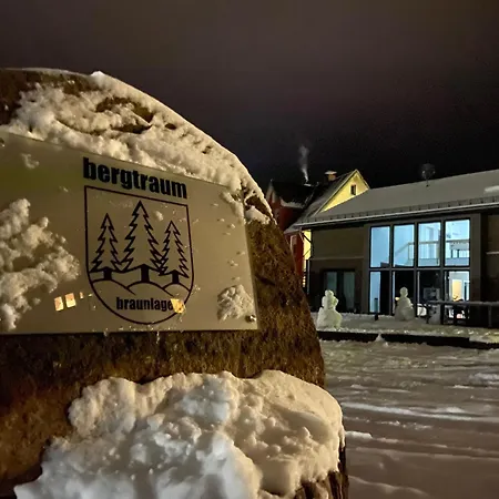 Holiday home Bergtraum Im Harz, 17 Gaeste, Sauna, Pool